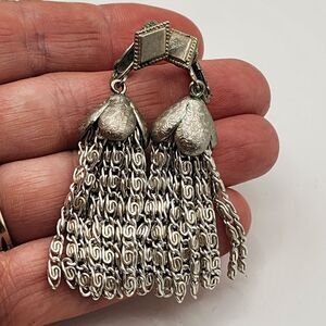 Vintage Sarah Coventry Clip-On Earrings silver-tone metal tassel